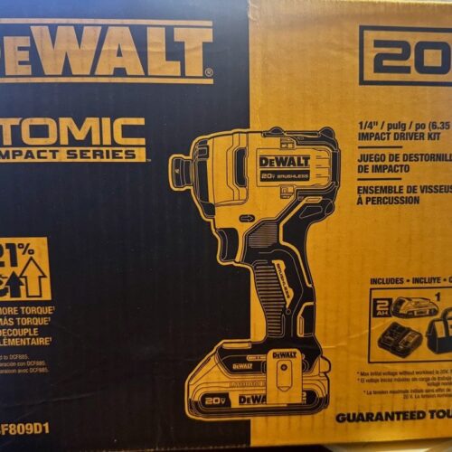 LOT-CW101 [DeWalt Impact Driver Kit]